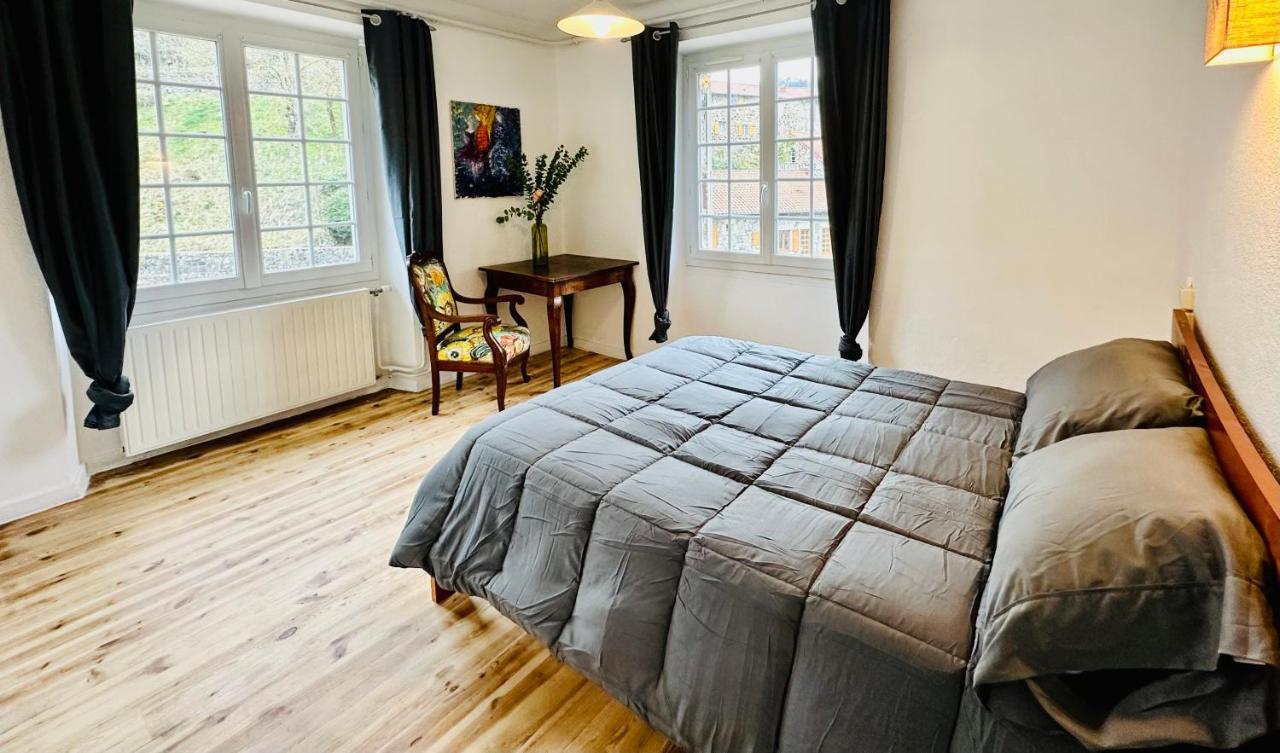 Goudet Hl Hotel De La Loire מראה חיצוני תמונה