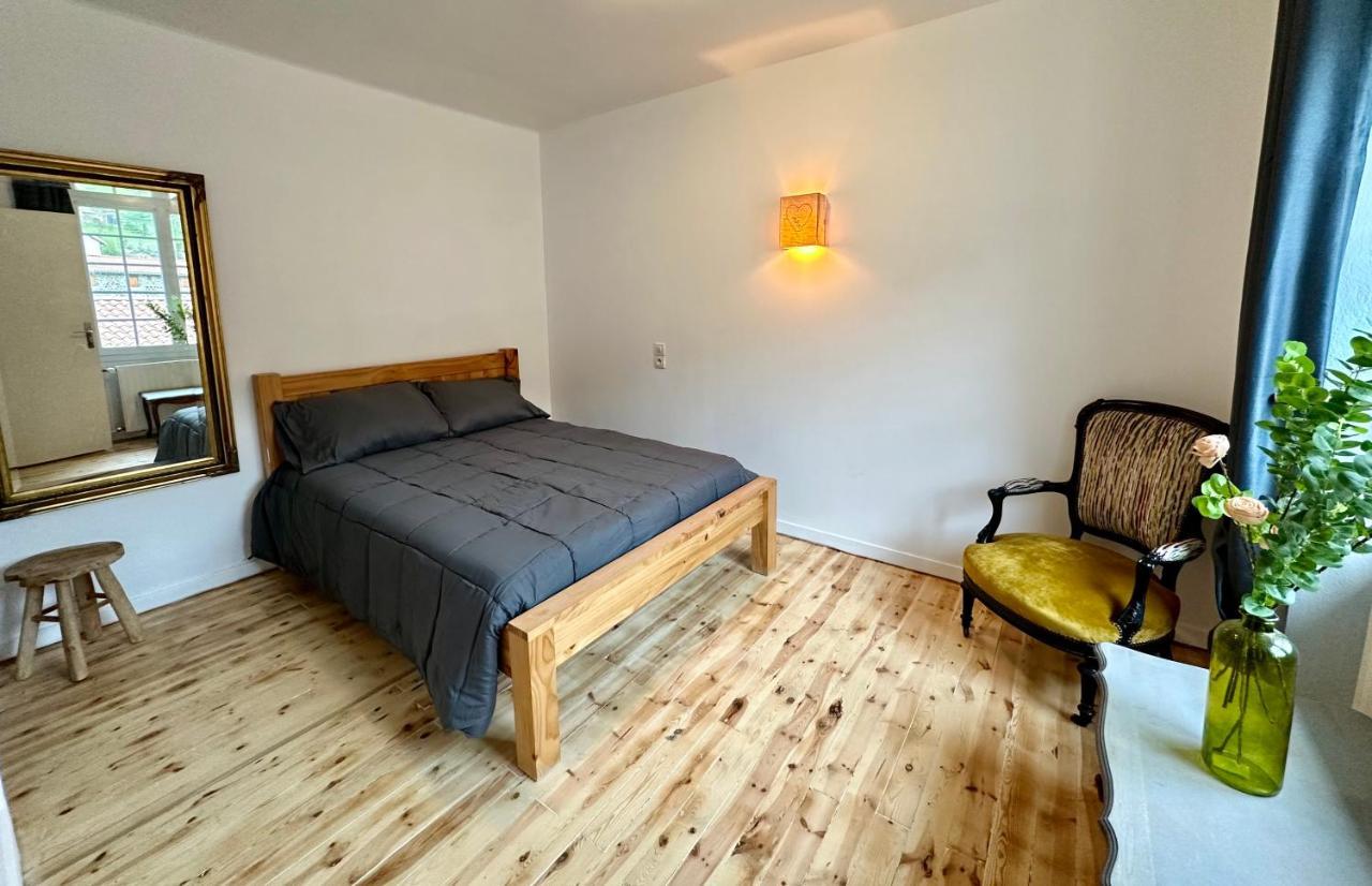 Goudet Hl Hotel De La Loire מראה חיצוני תמונה